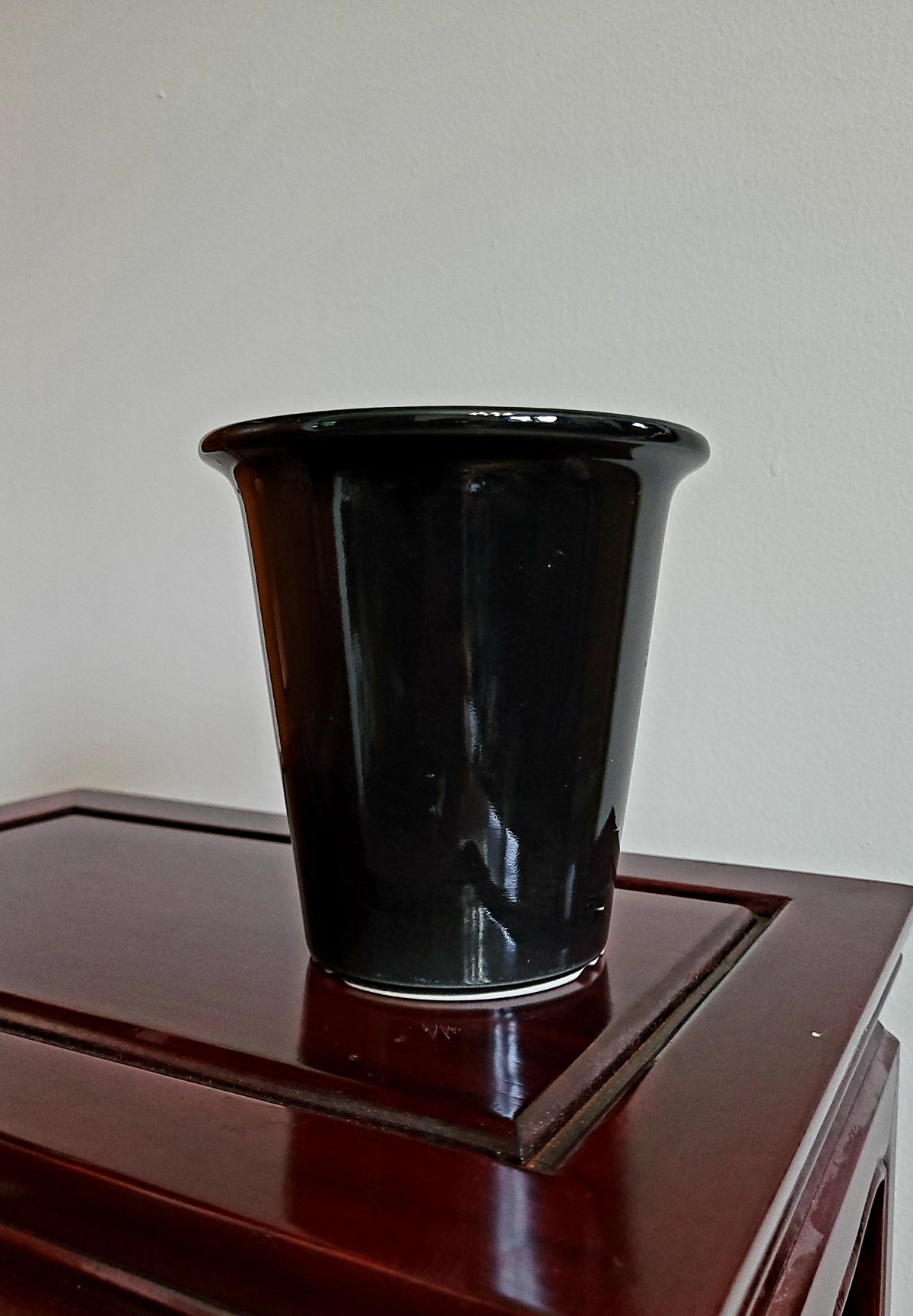 5" Lovely Round Cascade Japanese black pots