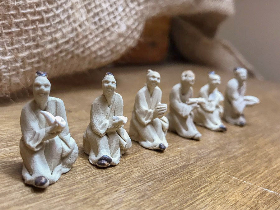 Mystery Box – Tiny Mud Men Figurines